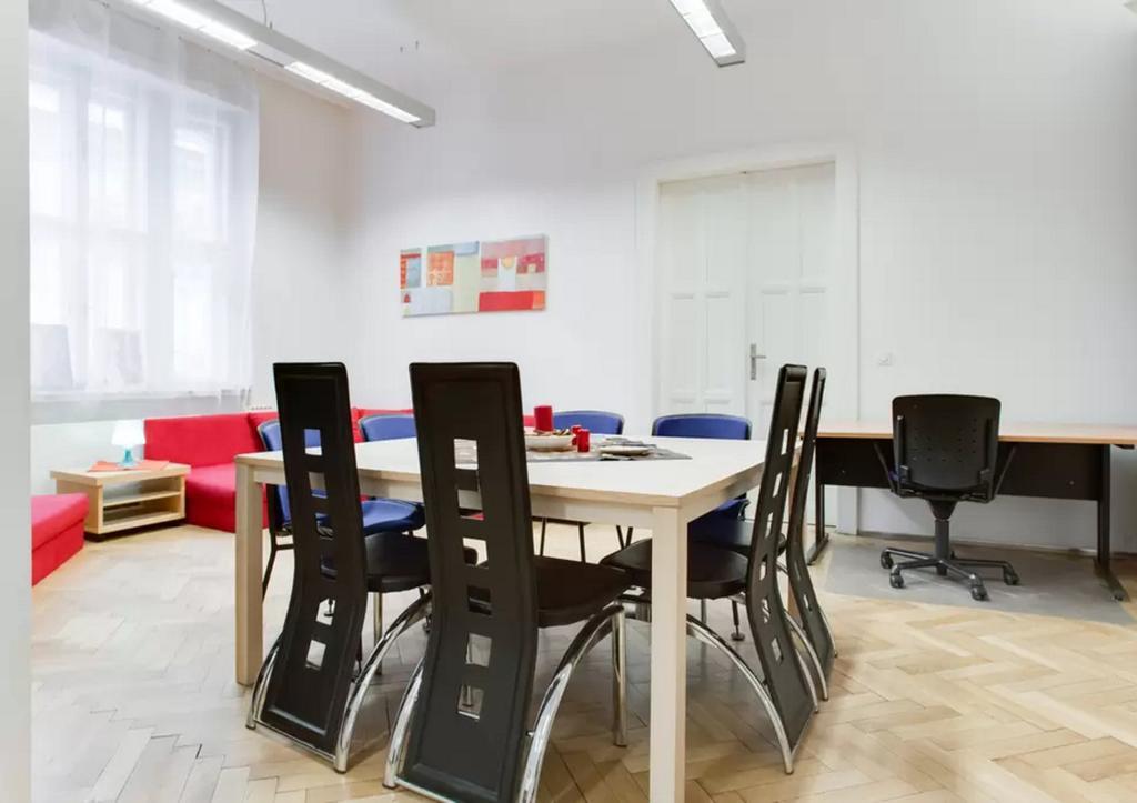 Charles Central Apartment Prag Rum bild